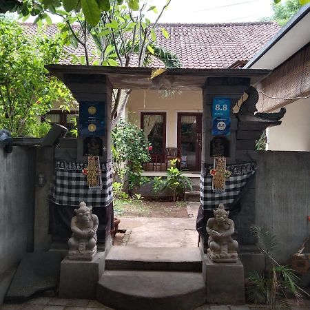 Pondok Aldi Hostel Амед Экстерьер фото