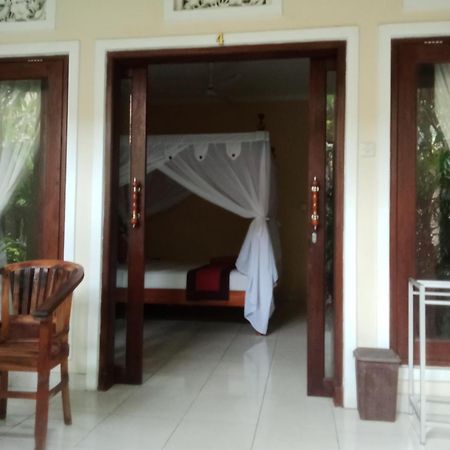 Pondok Aldi Hostel Амед Экстерьер фото