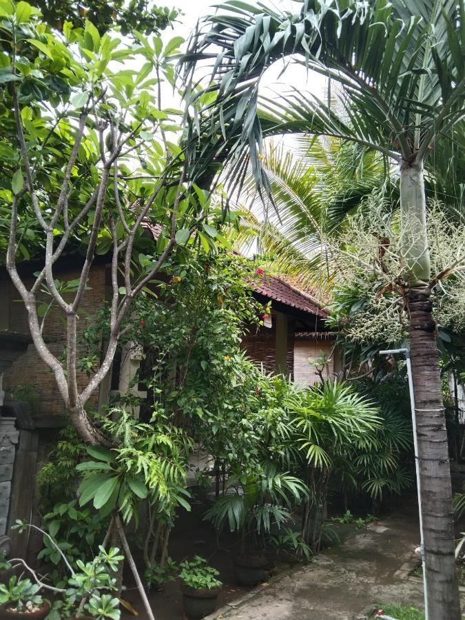 Pondok Aldi Hostel Амед Экстерьер фото