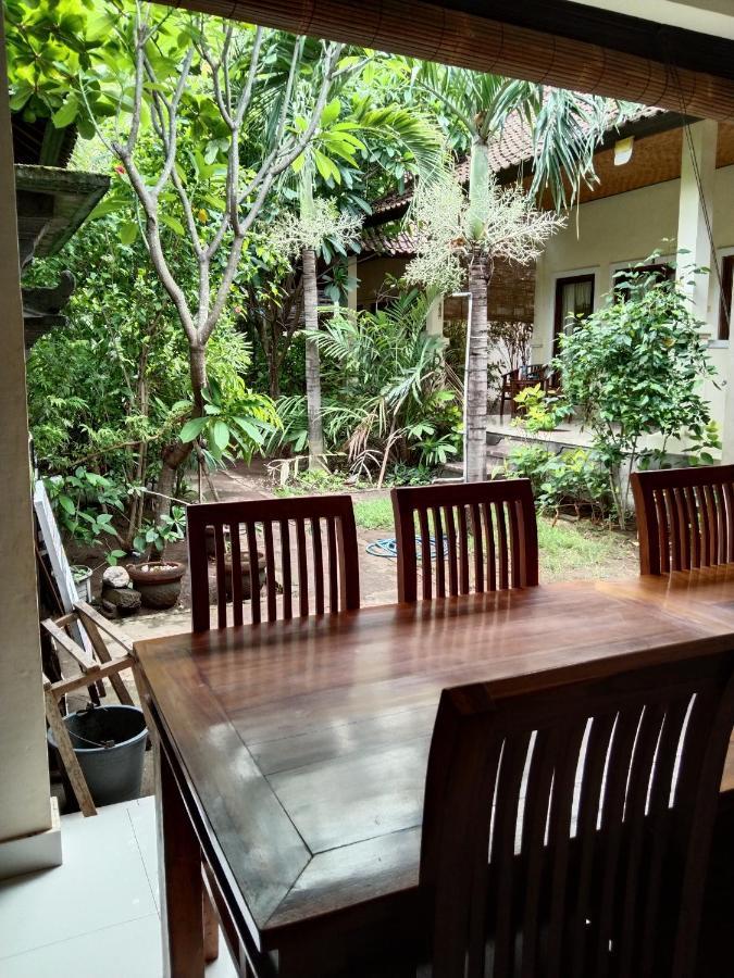 Pondok Aldi Hostel Амед Экстерьер фото