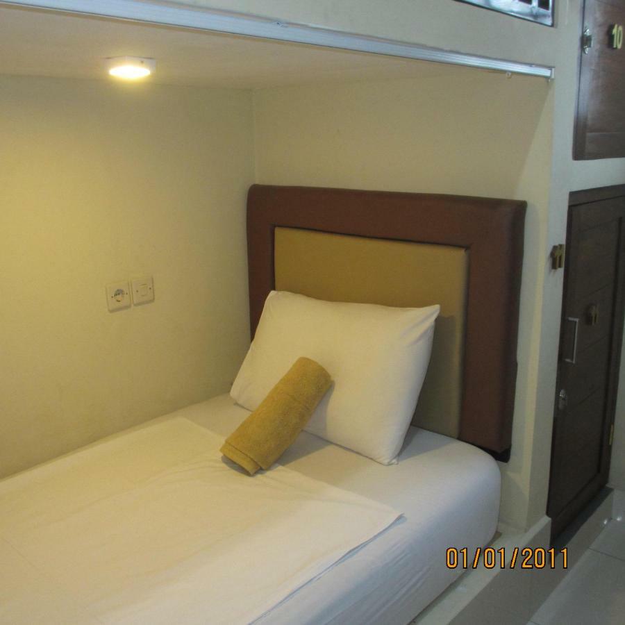 Pondok Aldi Hostel Амед Экстерьер фото