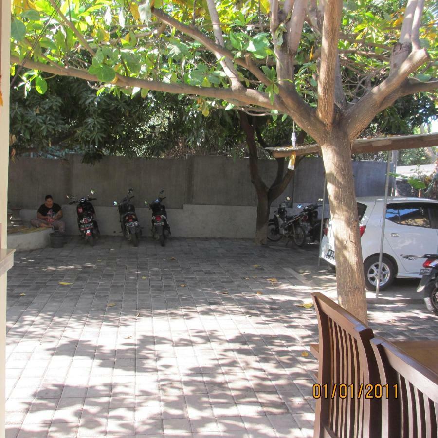 Pondok Aldi Hostel Амед Экстерьер фото